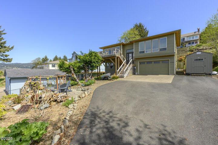 Property Photo:  35495 Riverview Avenue  OR 97135 