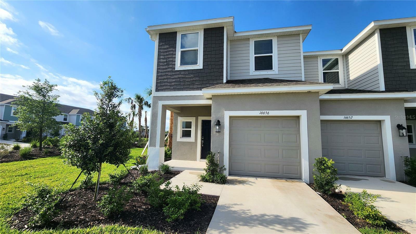 Property Photo: 16656 Bergamo Place FL 34211