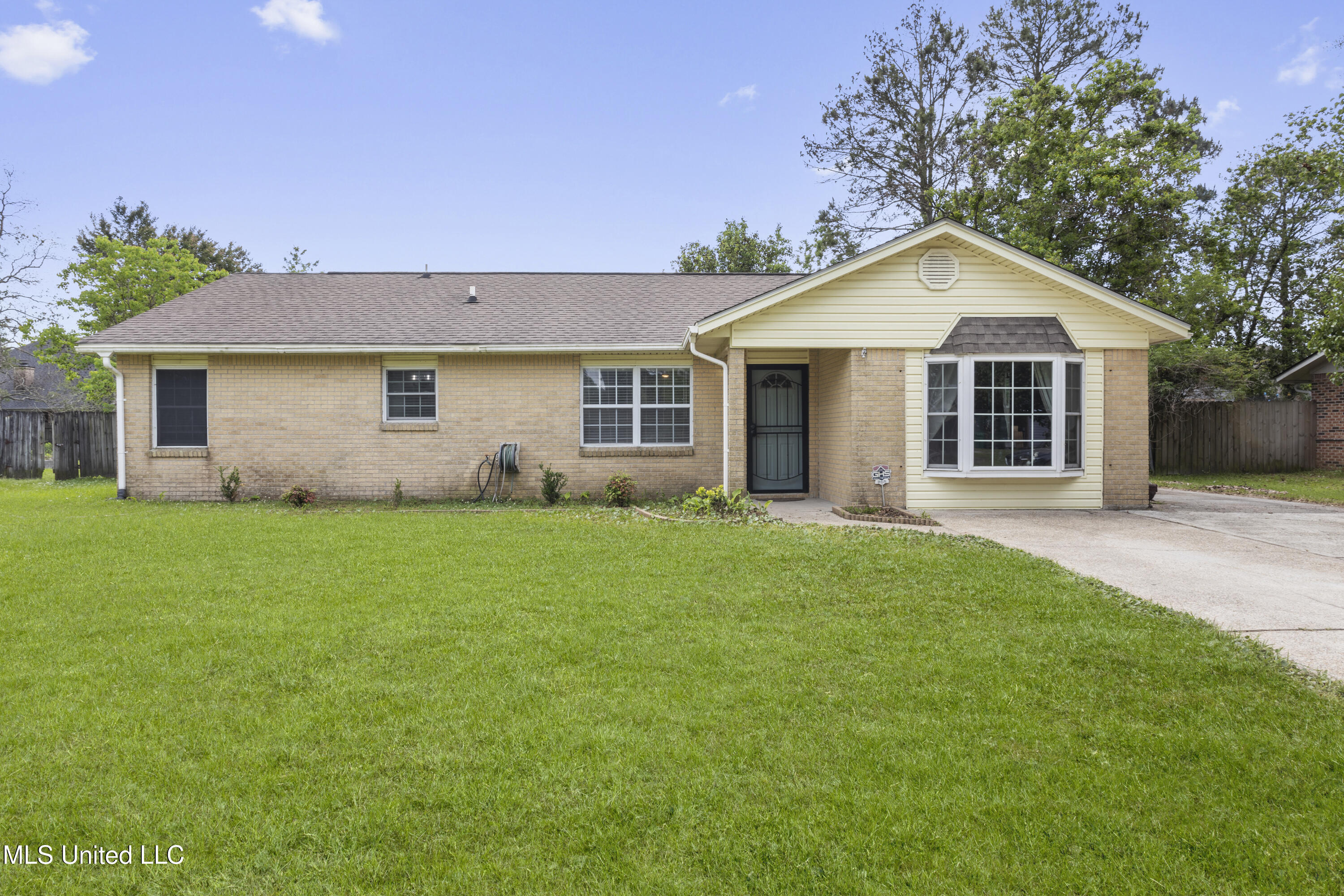 Property Photo:  12509 Ponce De Leon Drive  MS 39564 
