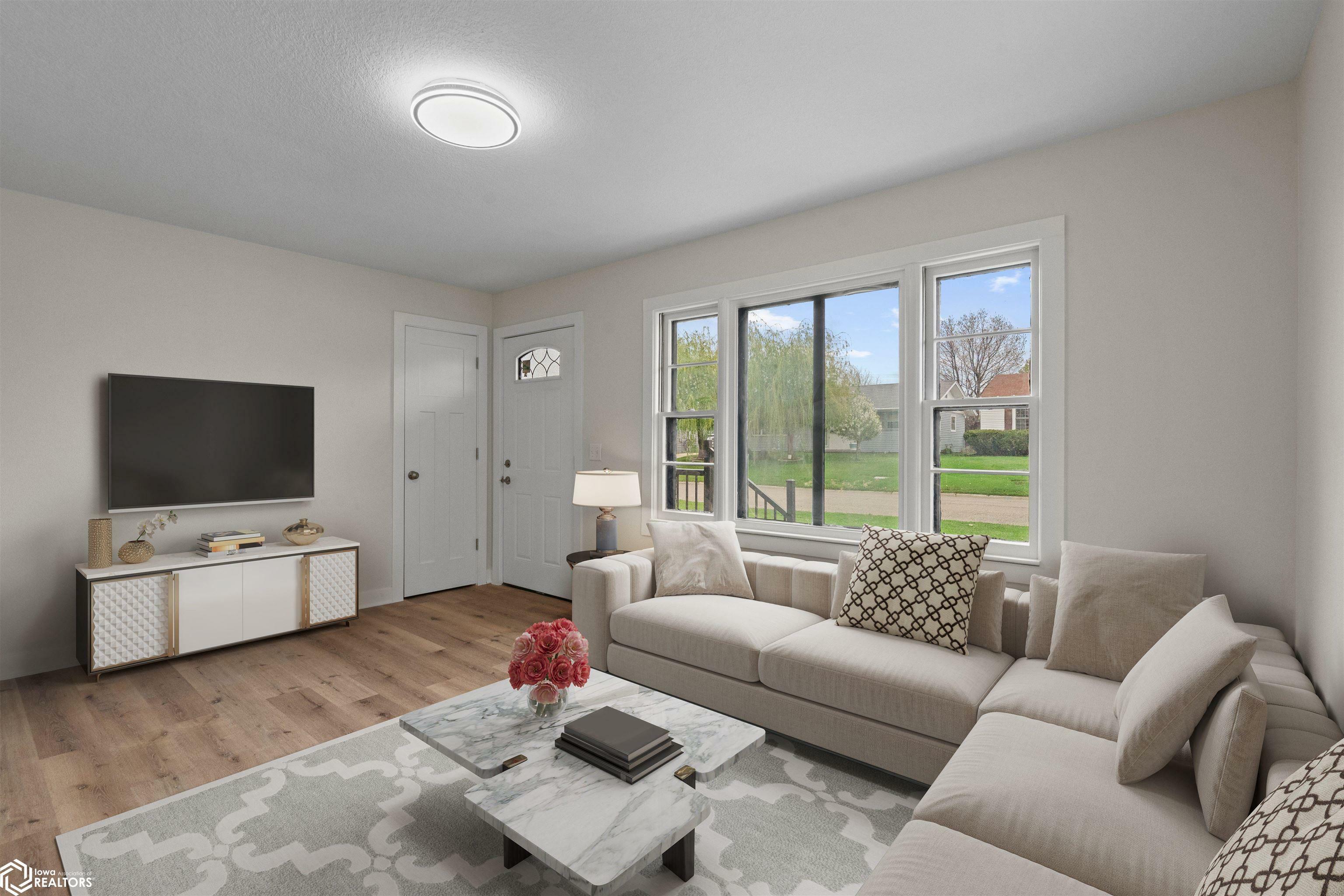 Property Photo: 1109 S 1st Street IA 50158