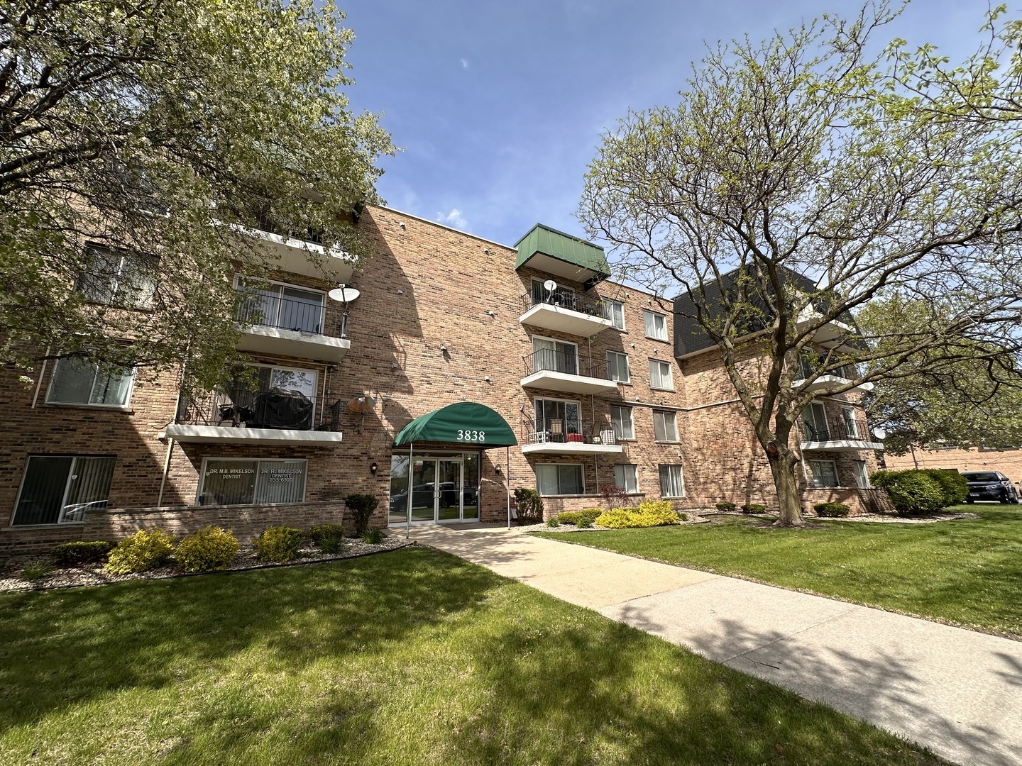Property Photo:  3838 W 111th Street 211  IL 60655 