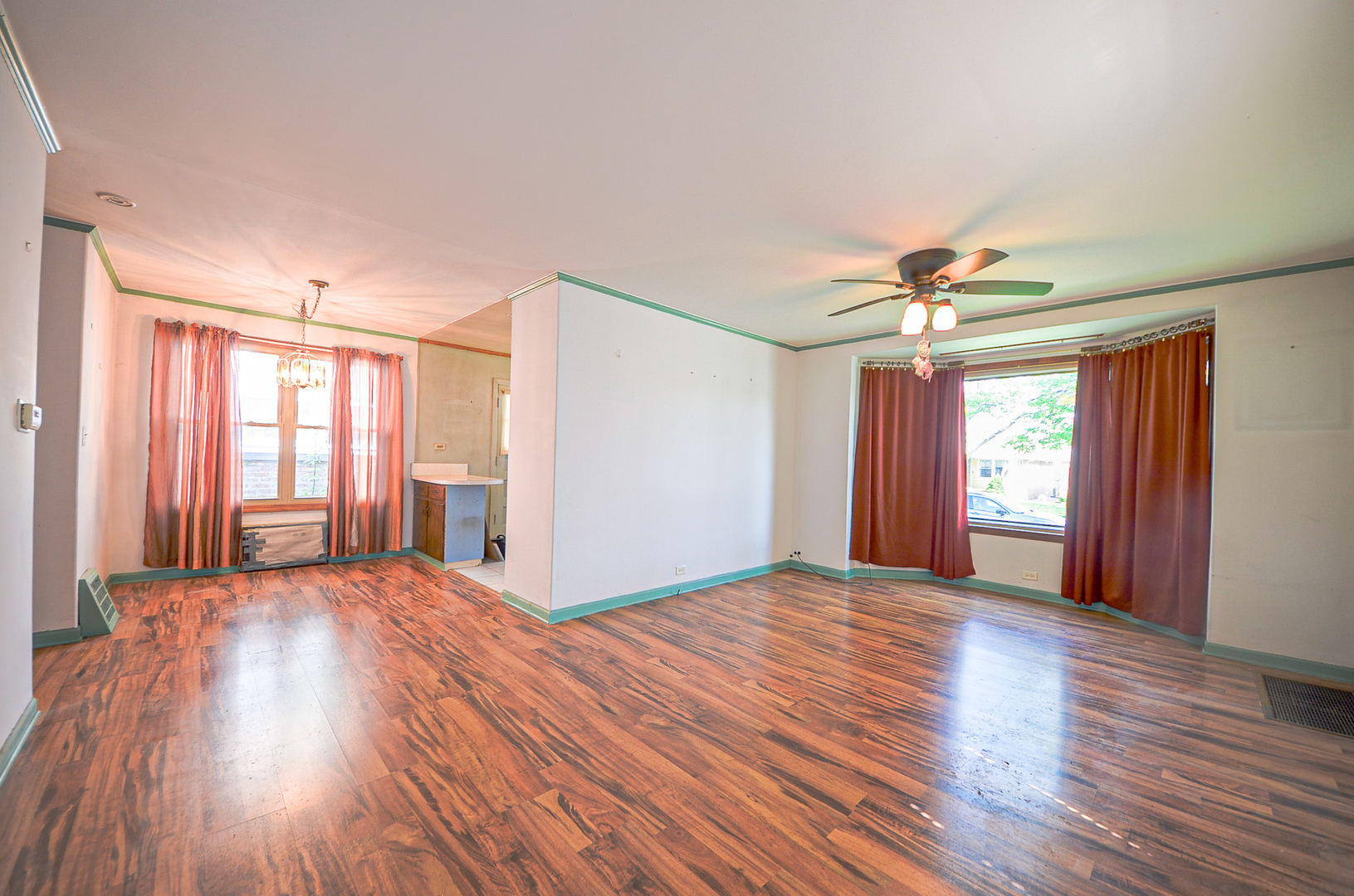 Property Photo: 7729 W Myrtle Avenue IL 60631