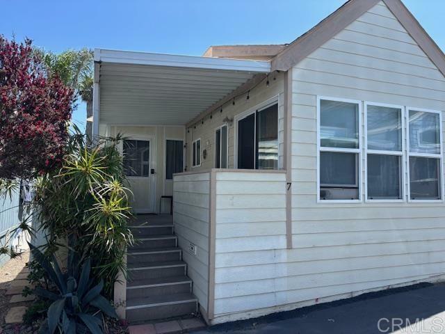 Property Photo: 1624 N Coast Hwy 101 7 CA 92024