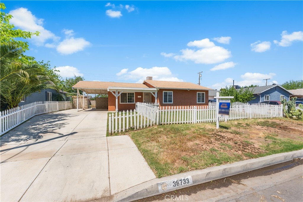 Property Photo: 38733 31st Street E CA 93550