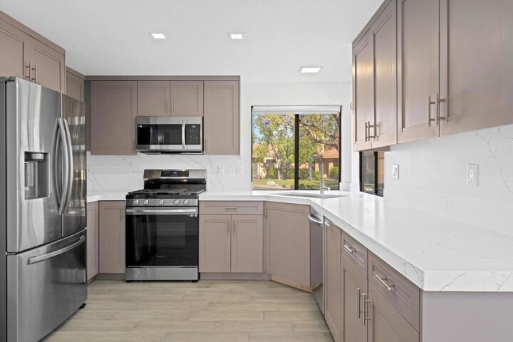 Property Photo:  44059 Chamonix Court  CA 92260 