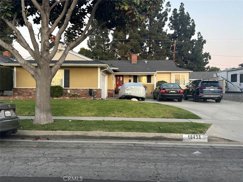 Property Photo: 10436 Portada Drive CA 90603