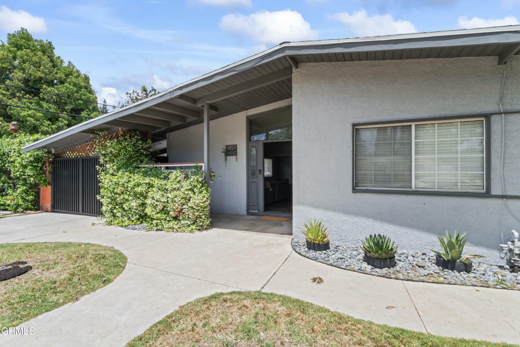 19459 Lull Street  Reseda CA 91335 photo