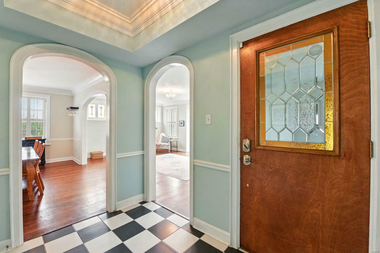 Property Photo: 6240 Rosebury Avenue 3W Unit 202 MO 63105