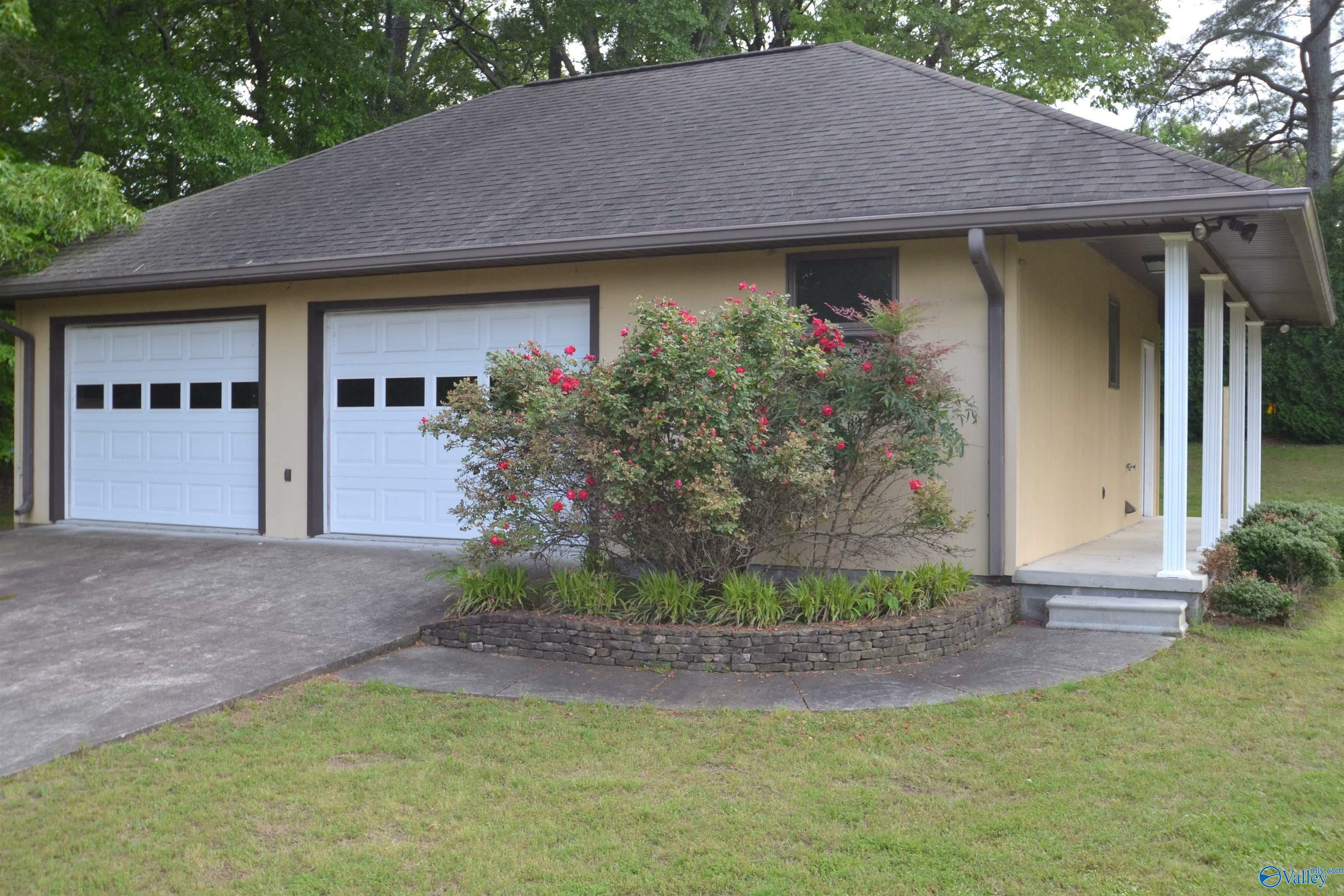 Property Photo: 205 Collier Drive AL 35951