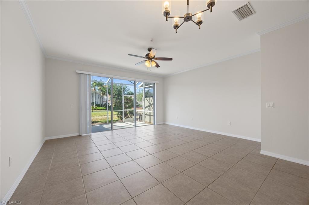 Property Photo: 1260 Oxford Ln FL 34105