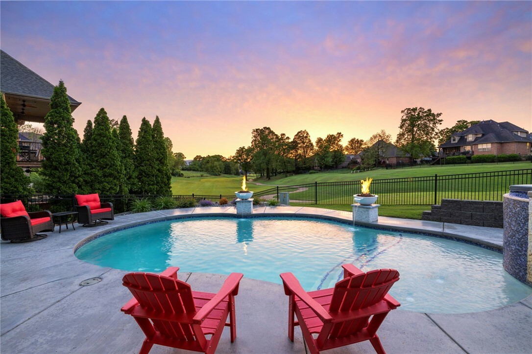 Property Photo: 5414 S Turnberry Road AR 72758