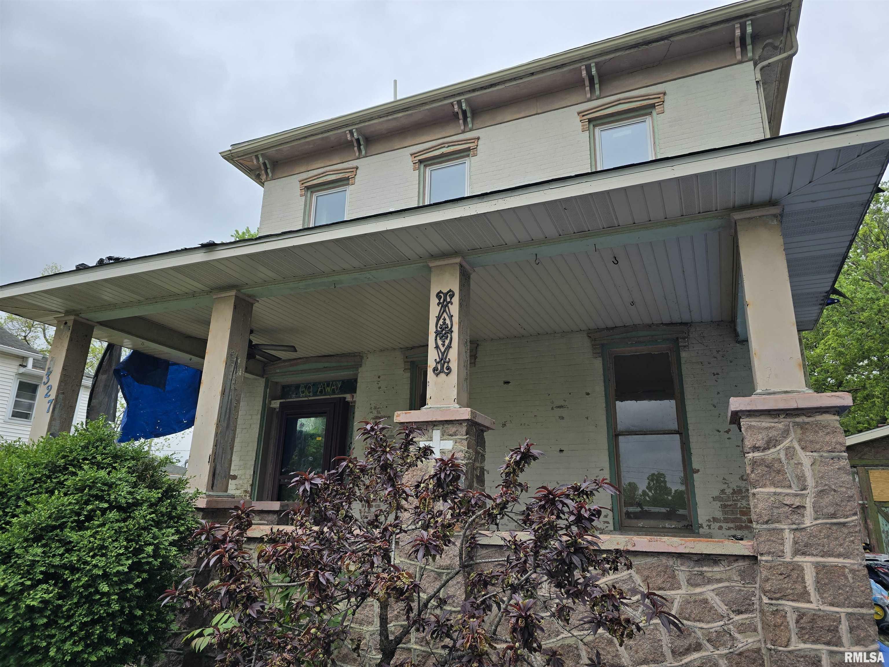Property Photo: 327 N 3rd Street IL 62246