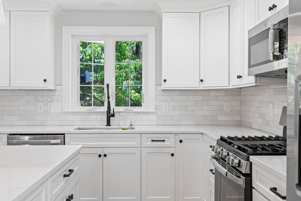 Property Photo:  514 Middlesex Tpke  MA 01821 
