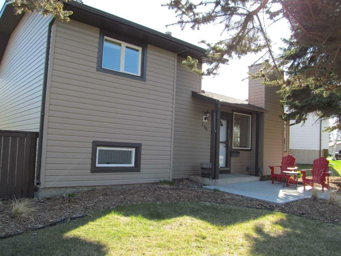 Property Photo: 136 McLevin Crescent AB T4R 1S9