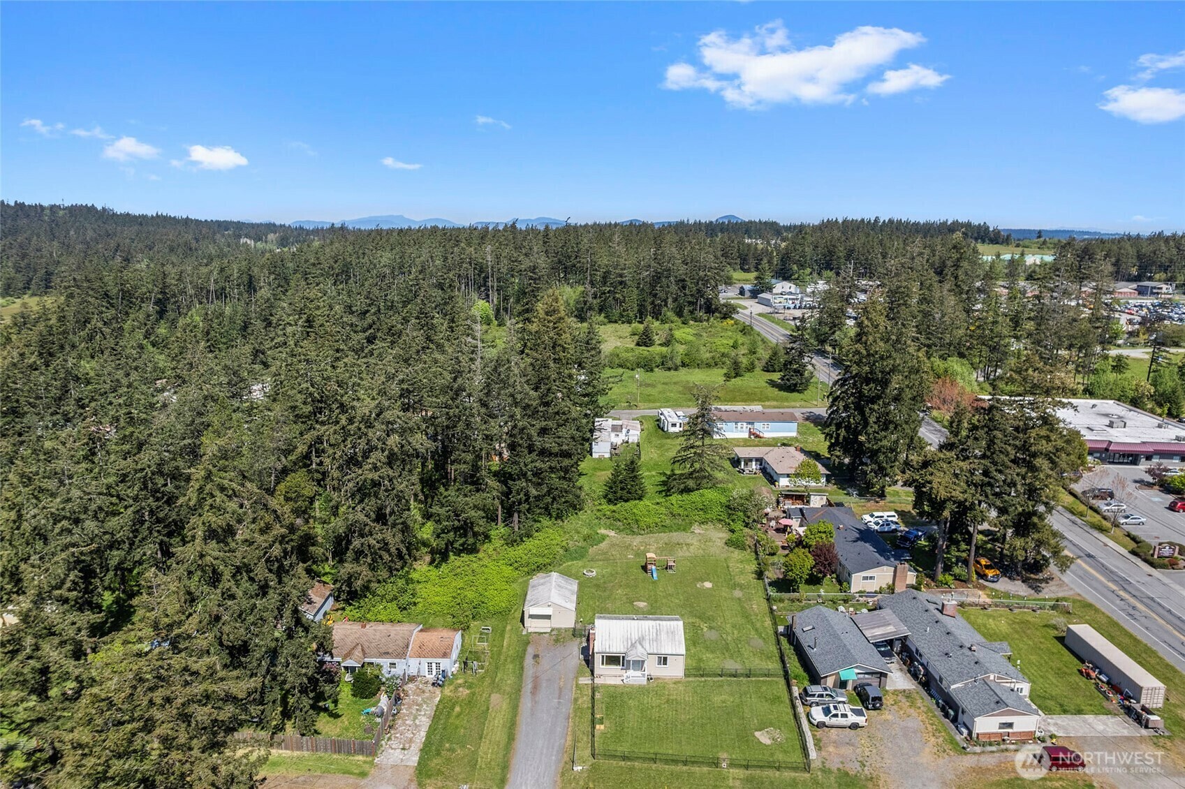 Property Photo: 544 NE Easy Street WA 98277