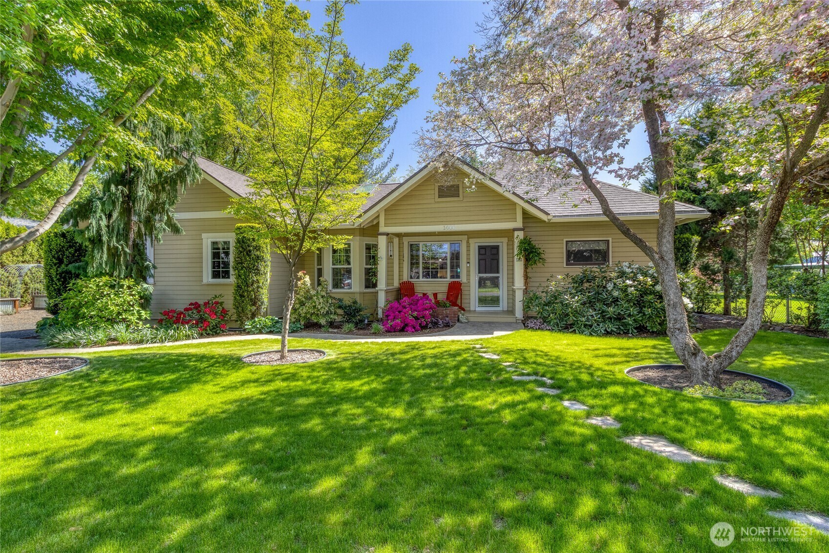 Property Photo: 1444 Grant Street WA 99362