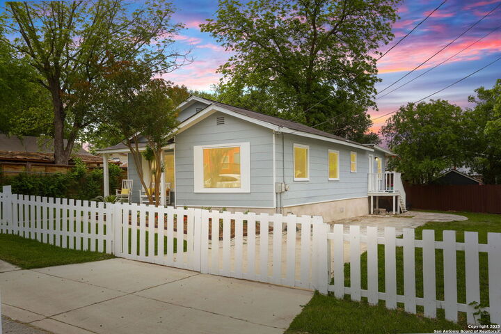 Property Photo: 308 Andrews TX 78209