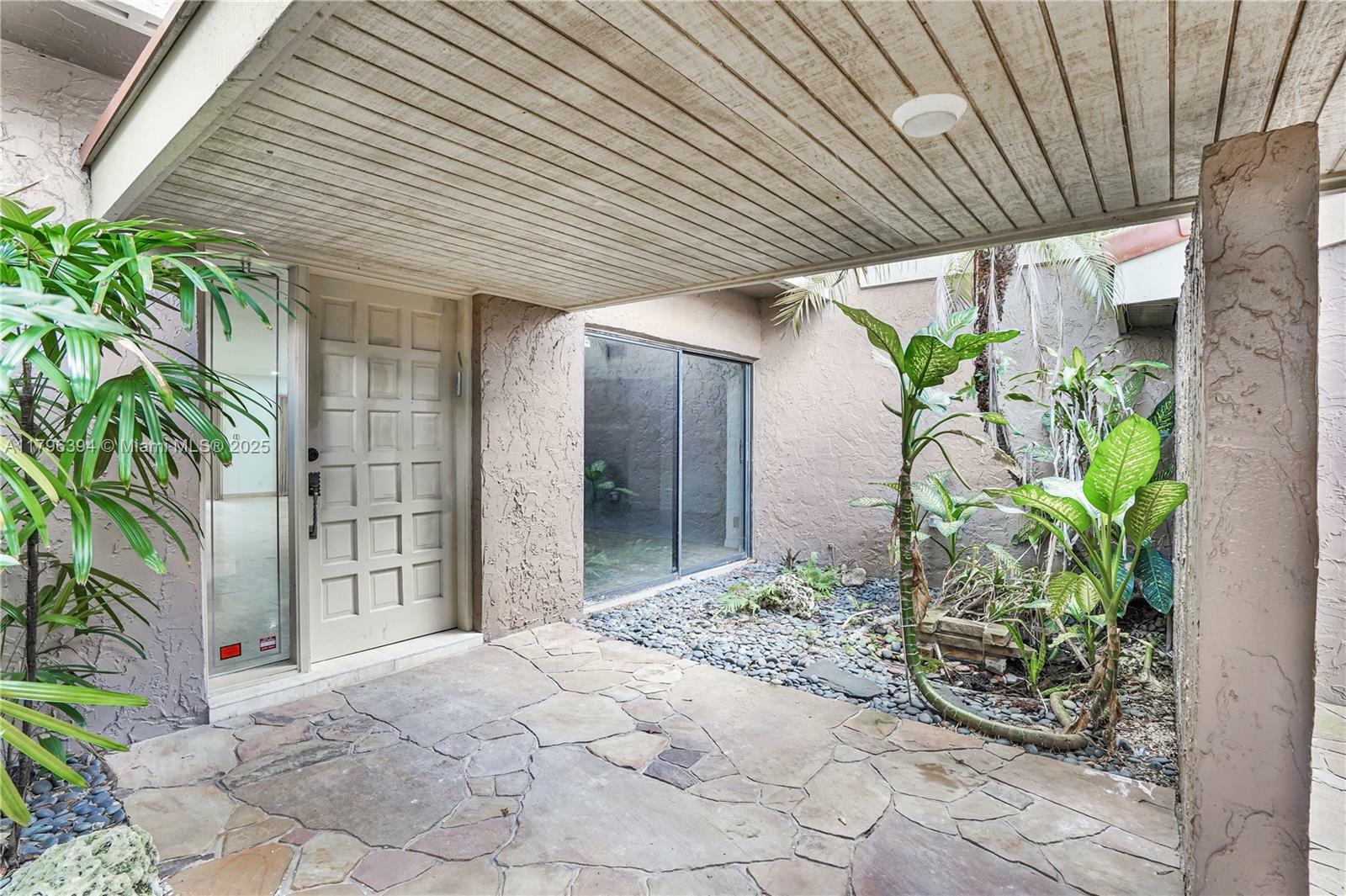 Property Photo: 406 Saint Andrews Rd 53 FL 33021