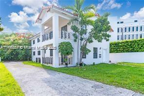 Property Photo: 3220 S Le Jeune Rd 3220 FL 33134