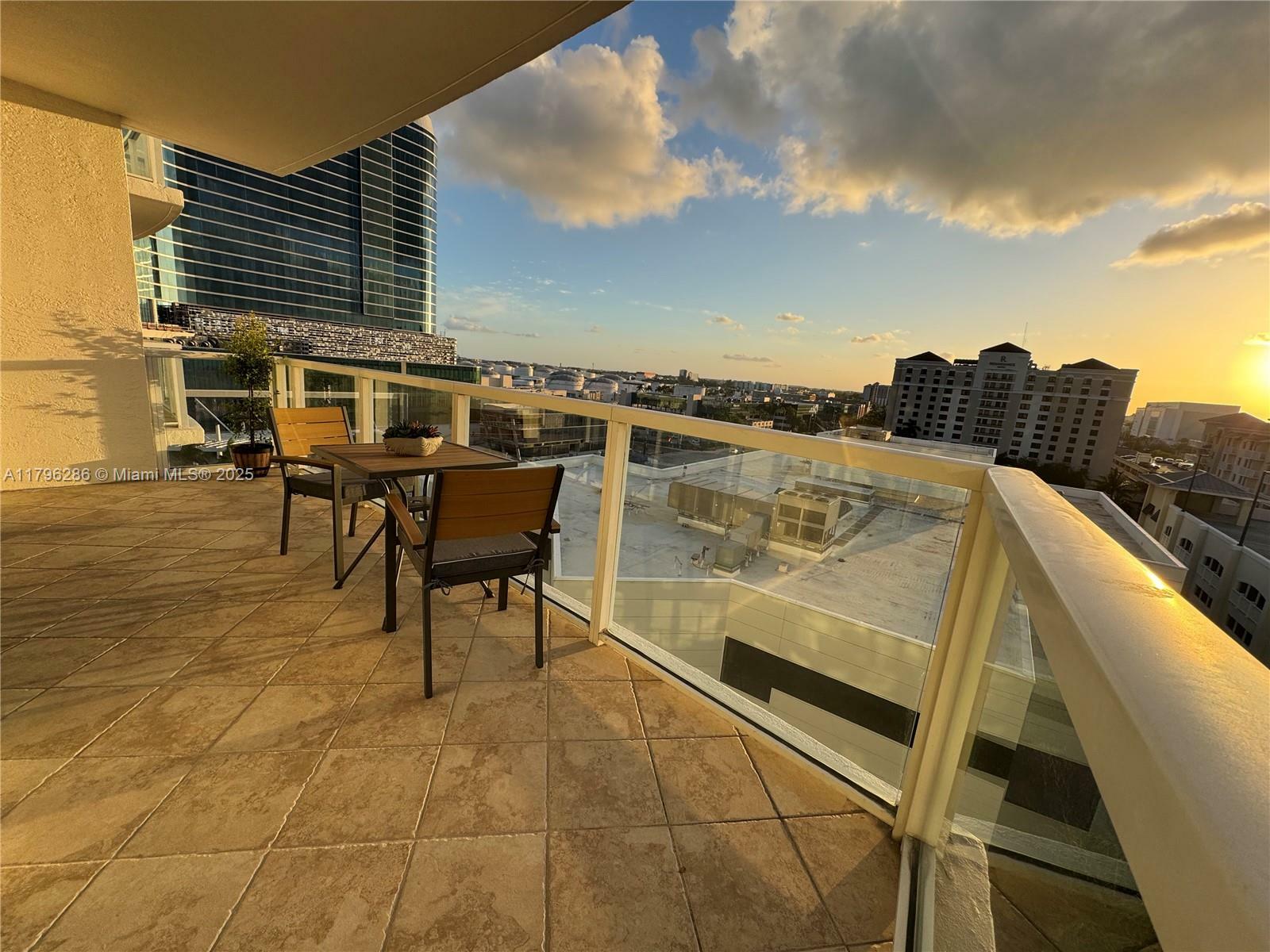 Property Photo: 1819 SE 17th St 912 FL 33316