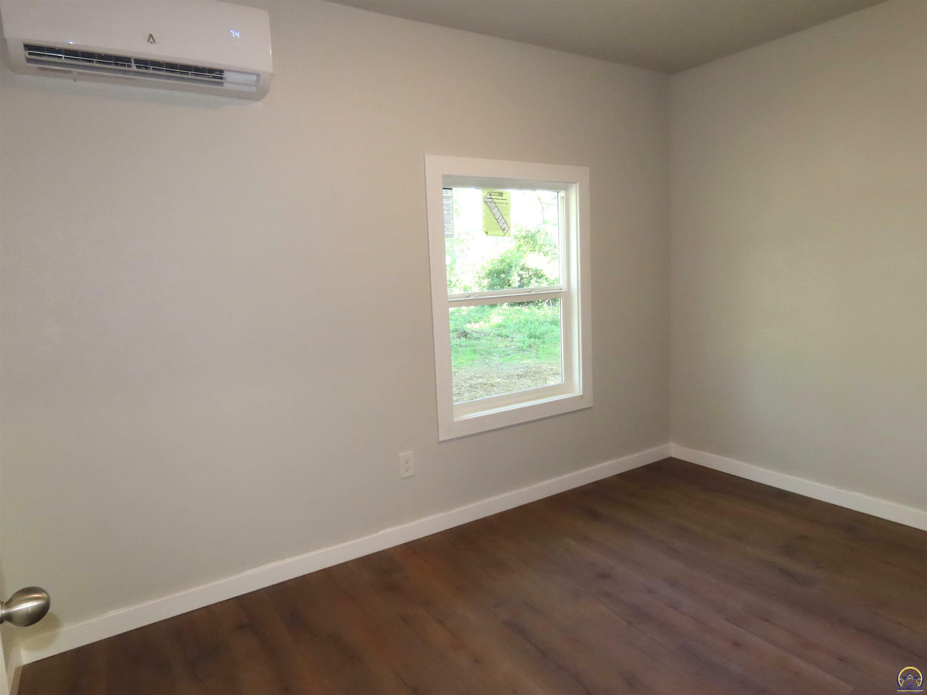 Property Photo: 140 NW Louise St KS 66606