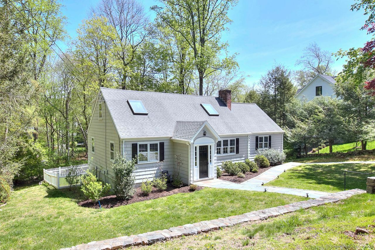 Property Photo: 20 Cranbury Road CT 06880