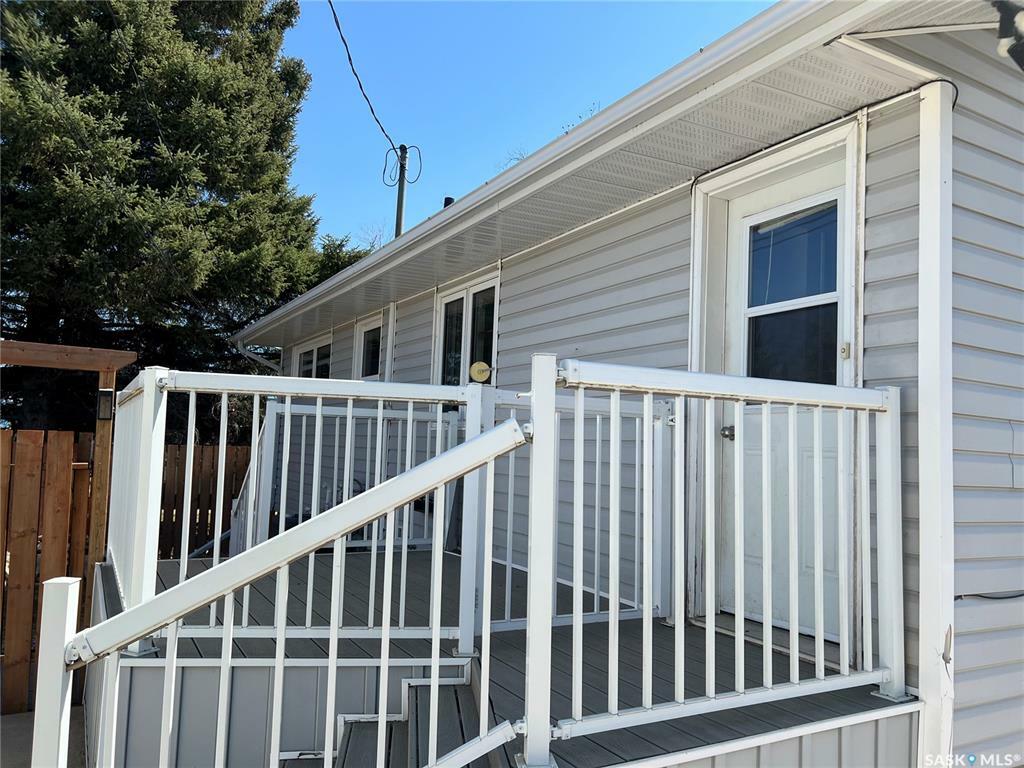Property Photo: 220 Elm Street SK S0E 1H0