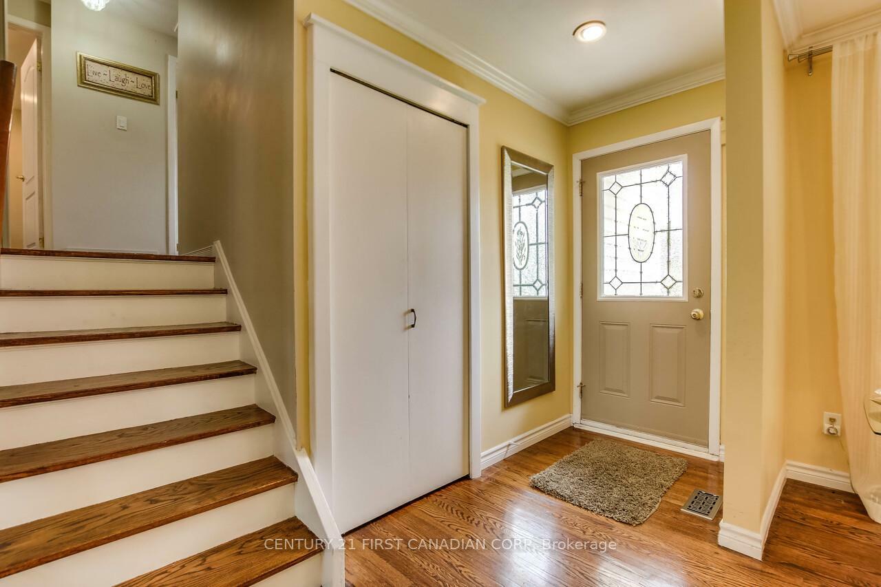 Photo de la propriété: 191 Estella Road ON N6J 2G9