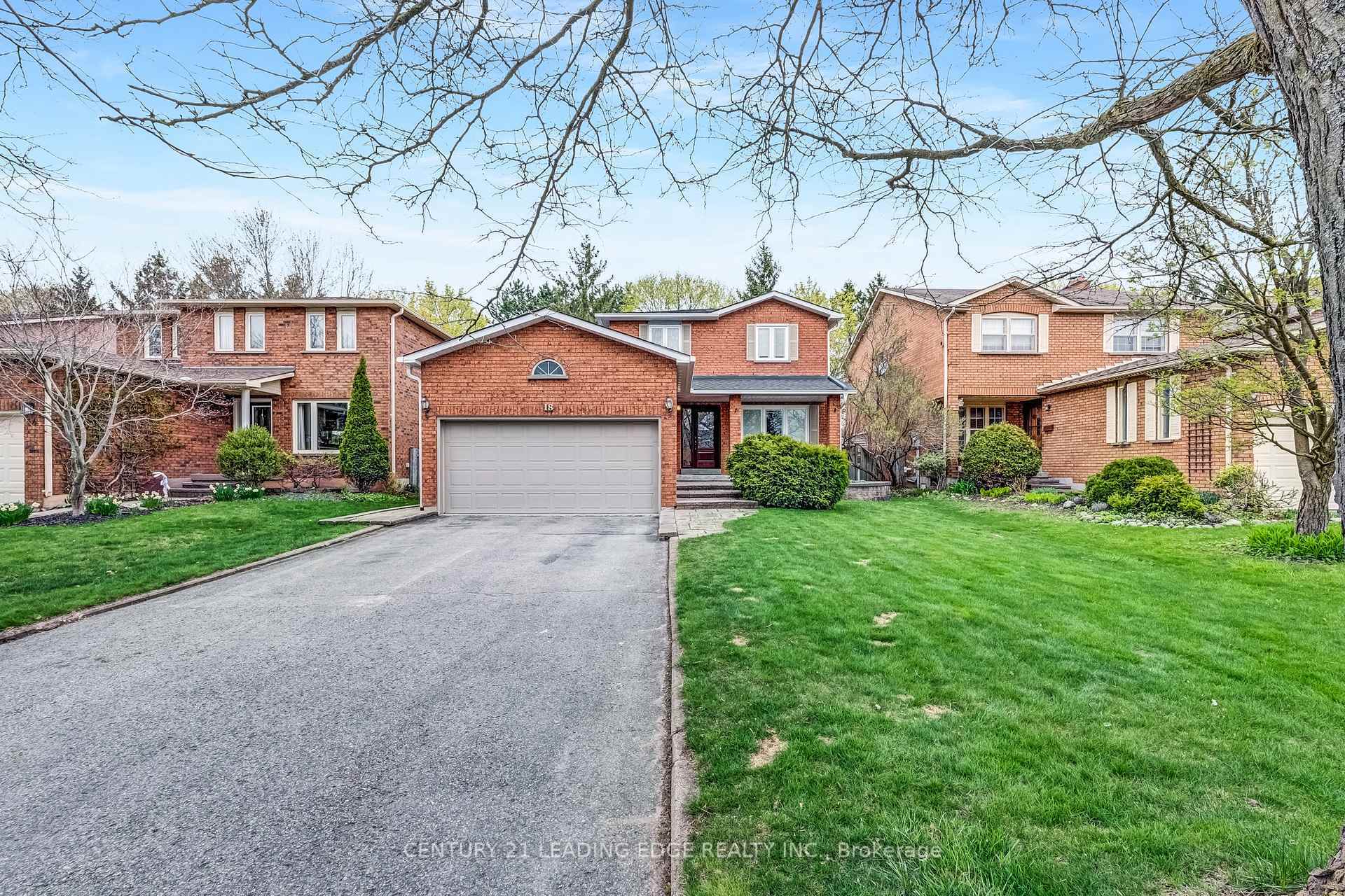 18 Ironwood Crescent  Whitchurch-Stouffville ON L4A 5S7 photo