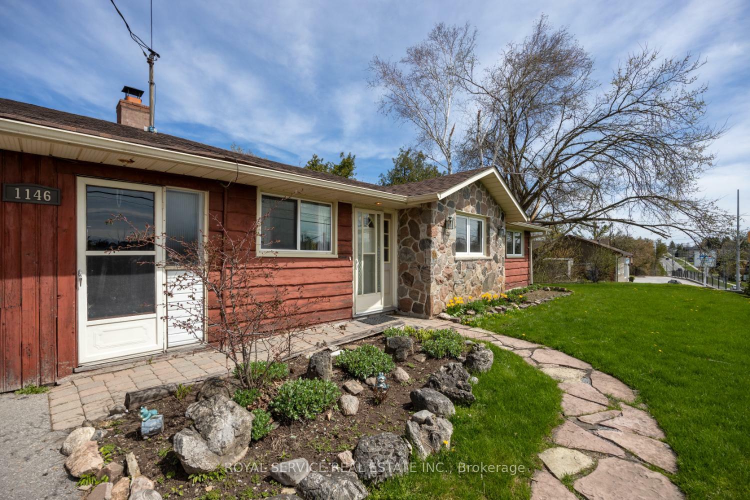 Property Photo: 1146 Parkhill Road W ON K9J 6X4