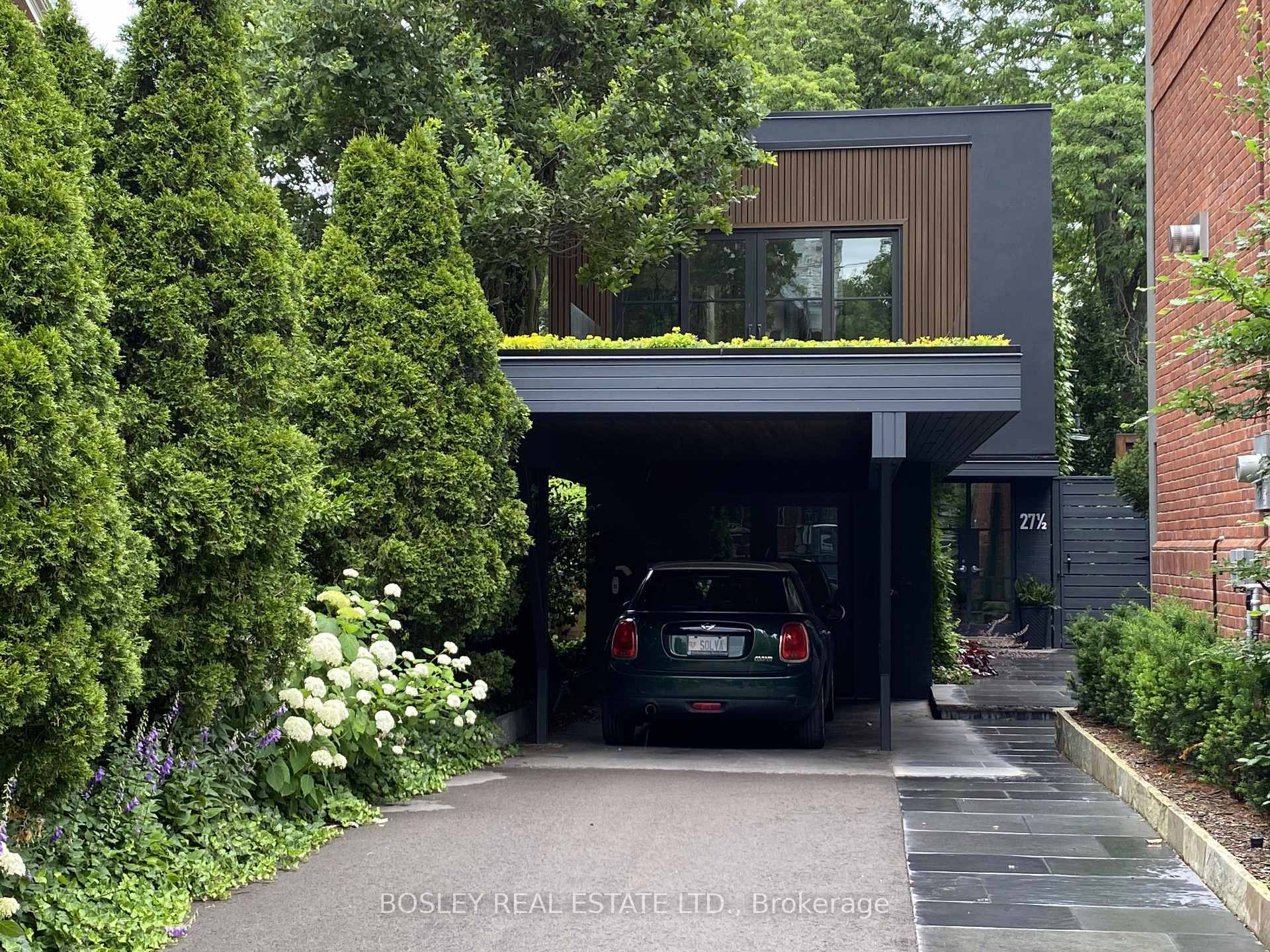Property Photo: 27 1/2 Dunbar Road ON M4W 2X5