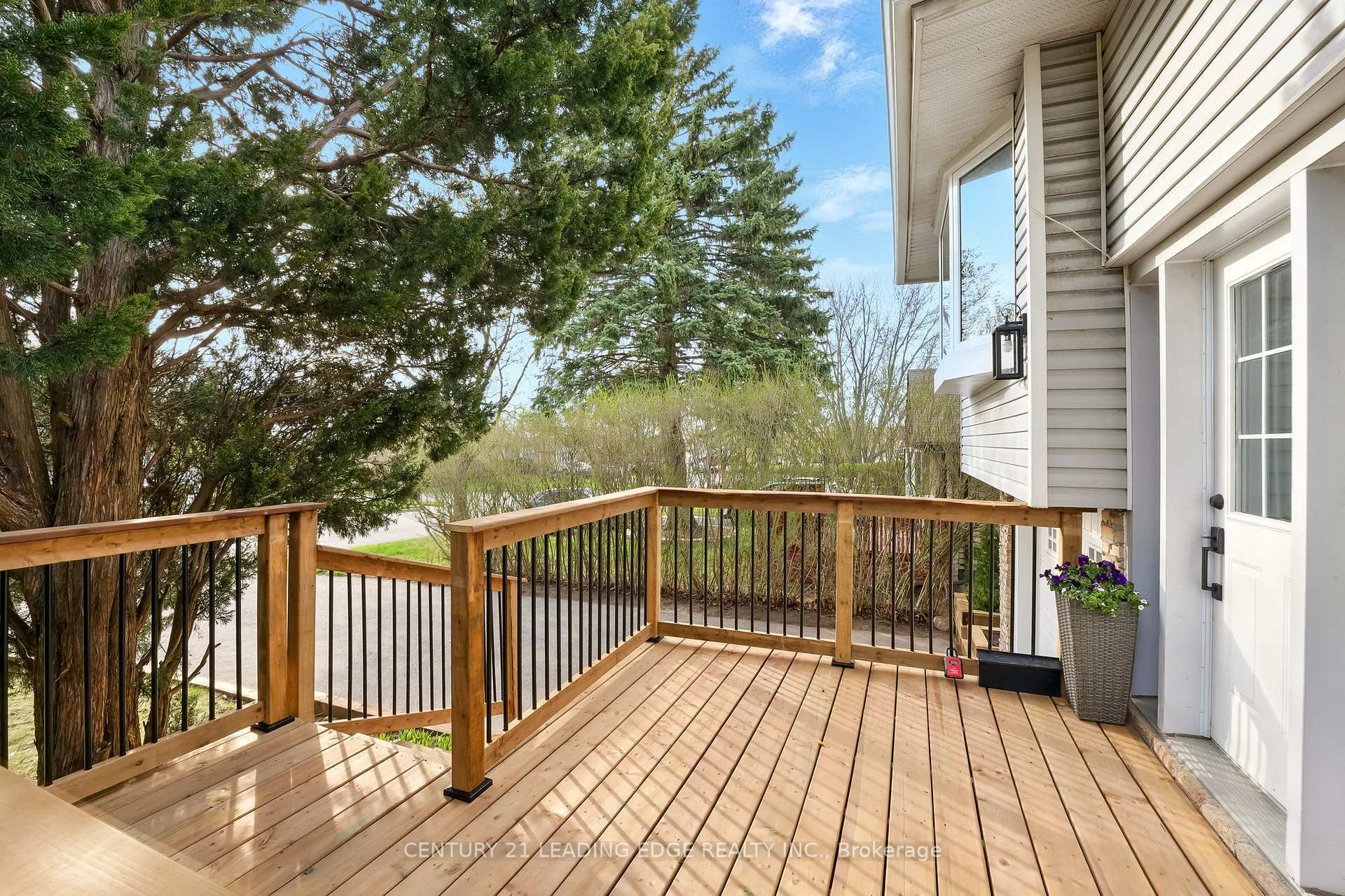 Property Photo: 545 Capilano Crescent ON L1H 7V1