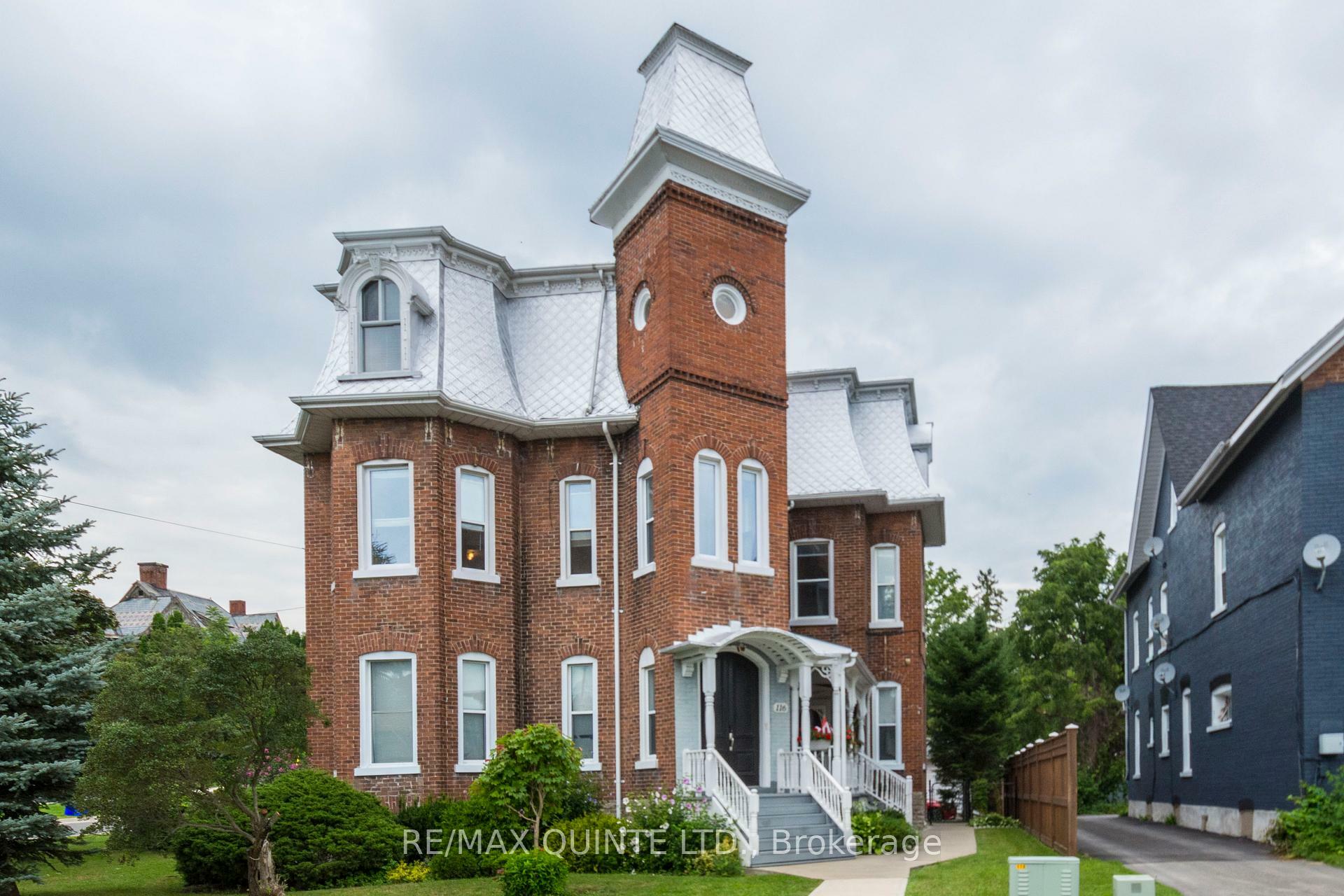 Property Photo: 116 King Street 3 ON K8V 3W3