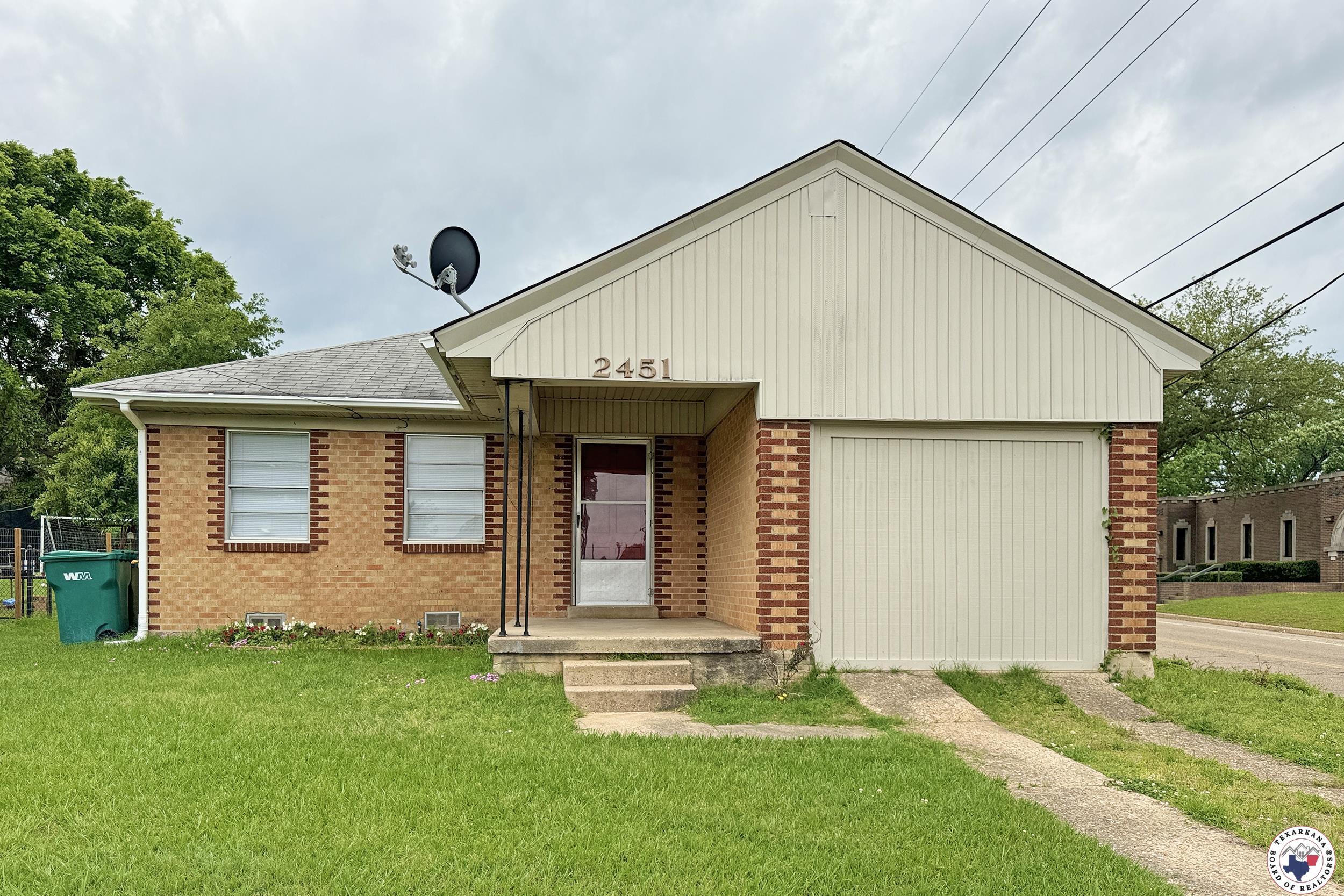 Property Photo:  2451 Oaklawn Dr  TX 75501 