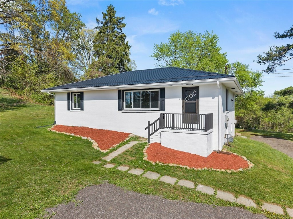 Property Photo: 54 Devils Den Rd PA 15021