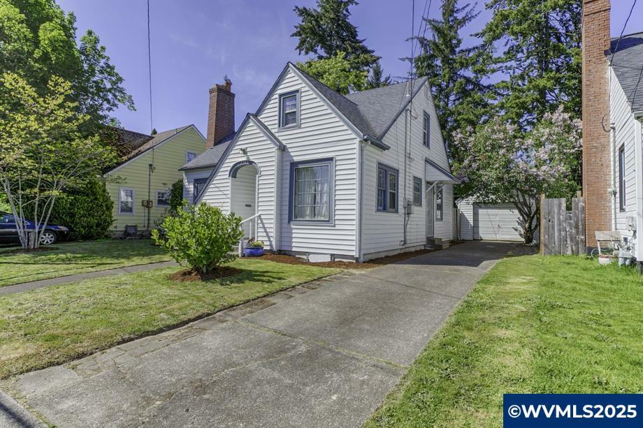 Property Photo: 2245 Center St NE OR 97301