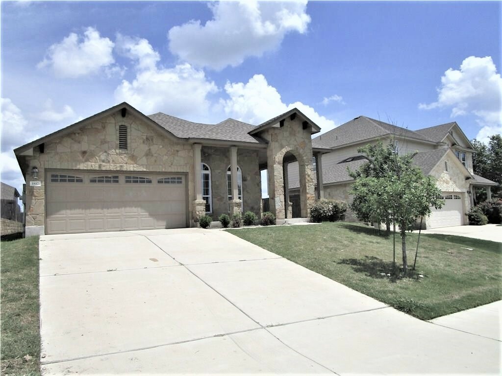 Property Photo: 1817 Slate Creek Drive TX 78613