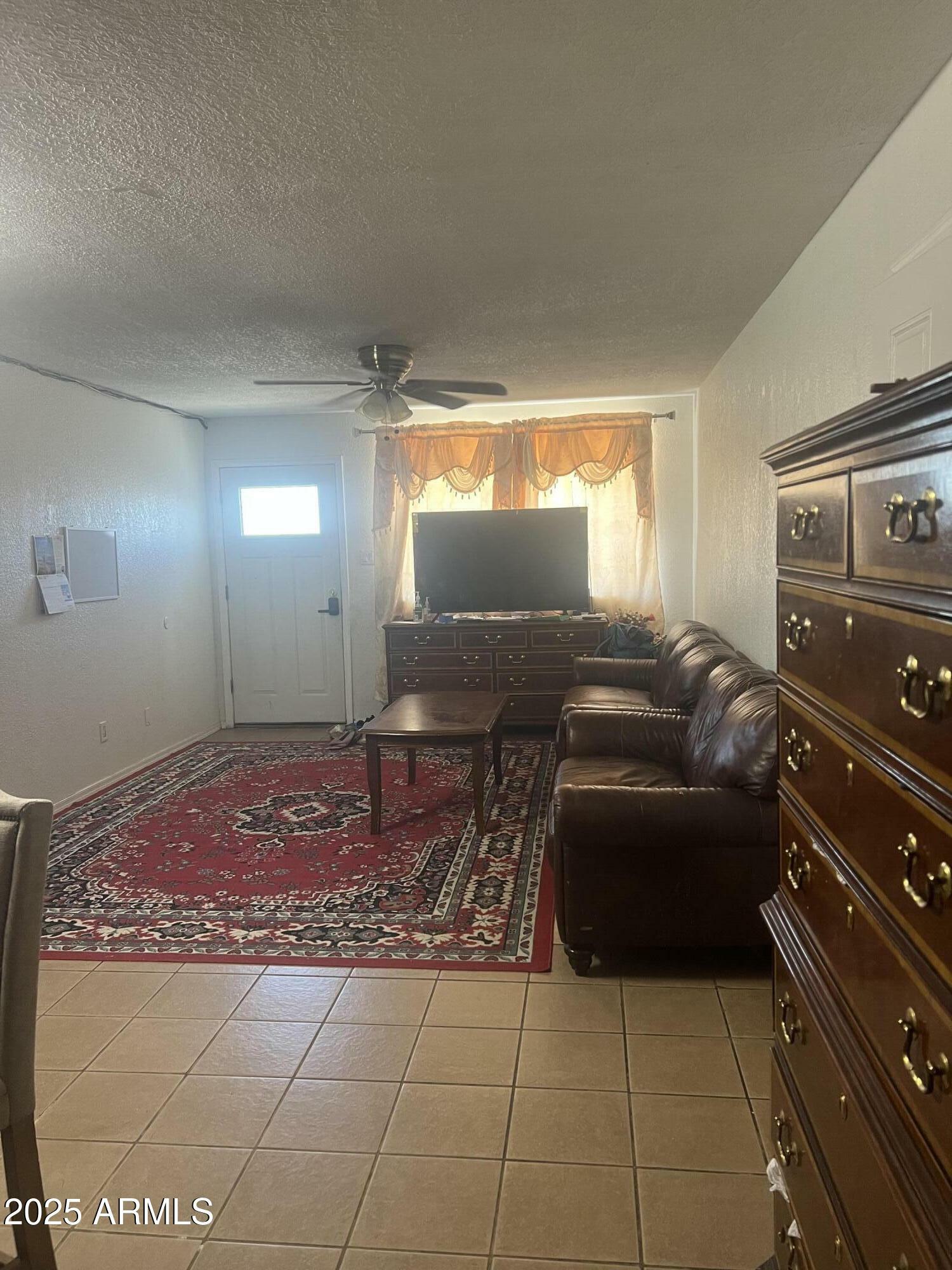 Property Photo: 6226 W Citrus Way AZ 85301