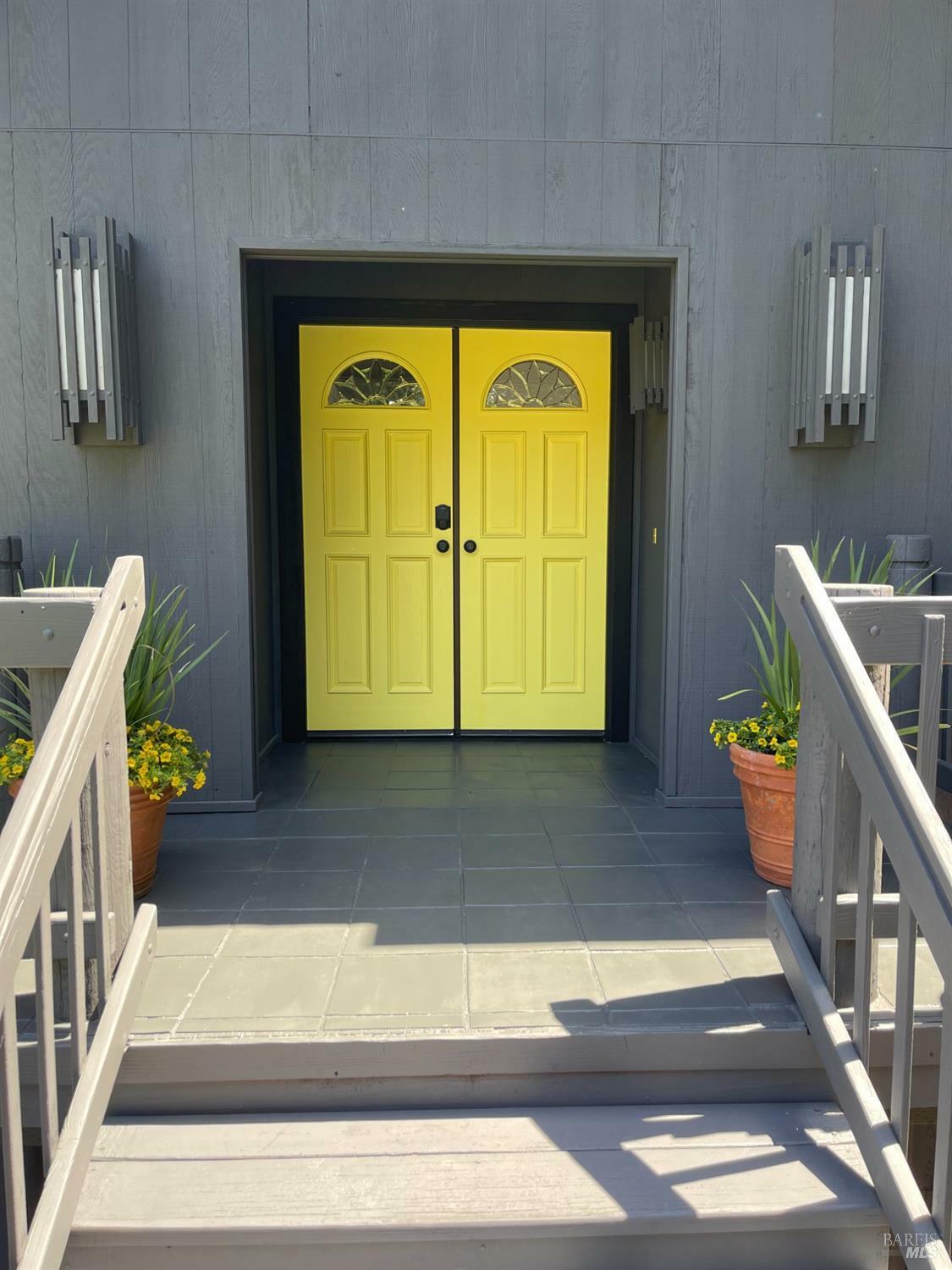 Property Photo: 401 Sausalito Street CA 94925