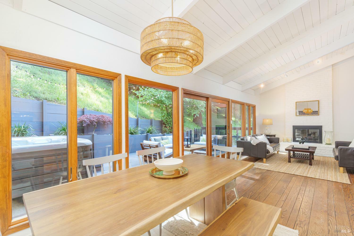 Property Photo:  401 Sausalito Street  CA 94925 