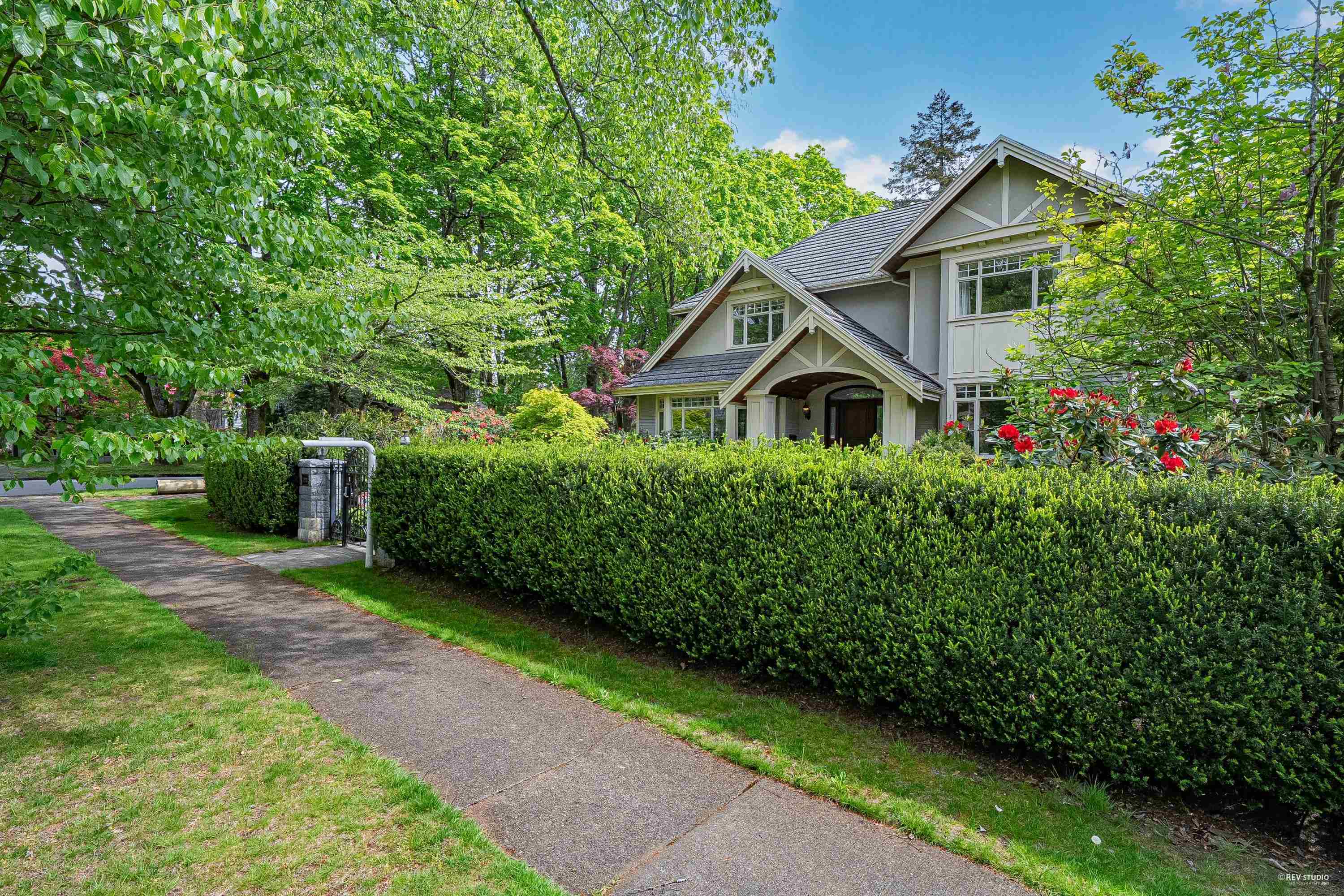Property Photo: 5918 Adera Street BC V6M 3J4
