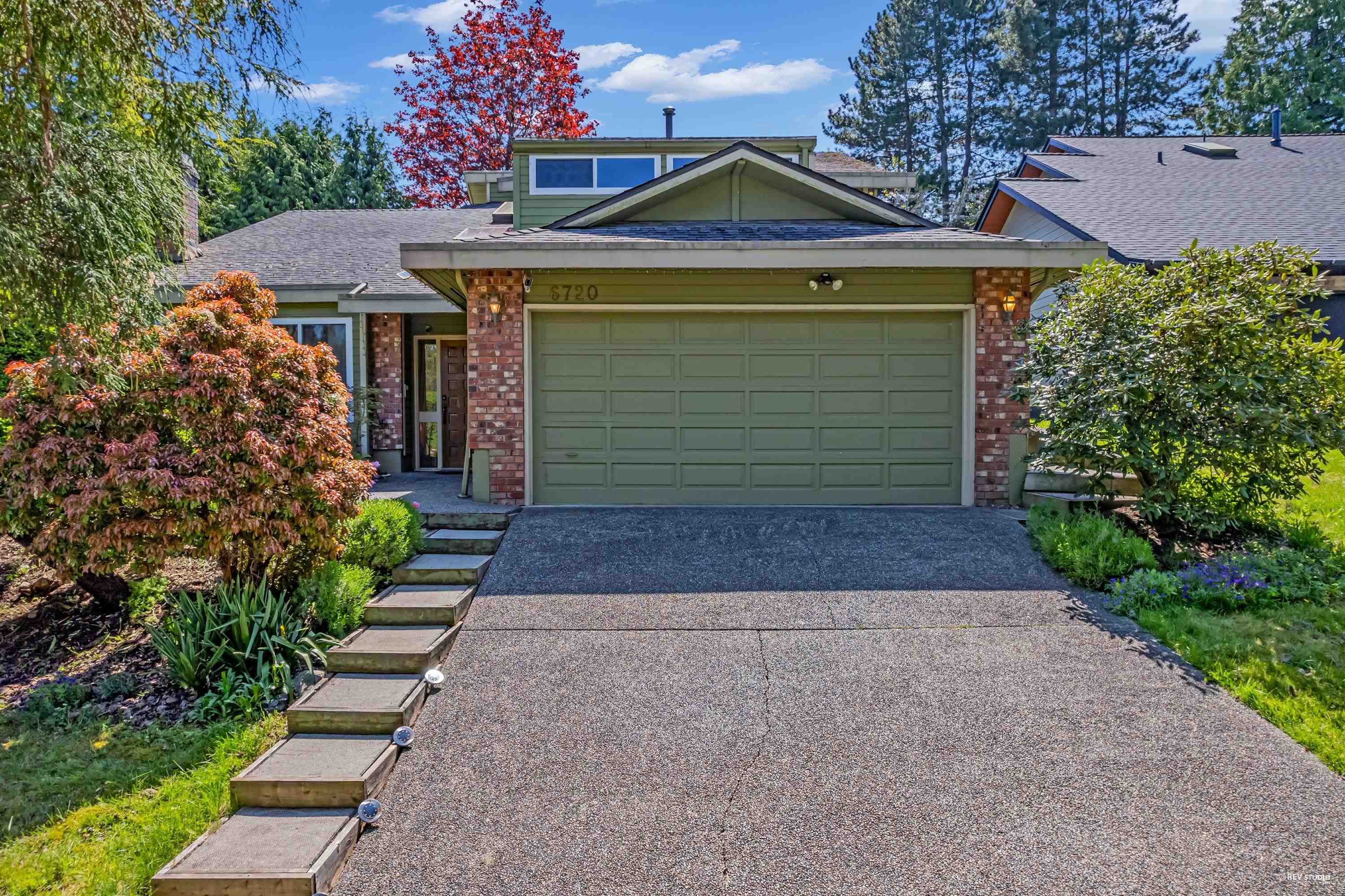 Property Photo: 6720 Cougar Court BC V4E 2Y5