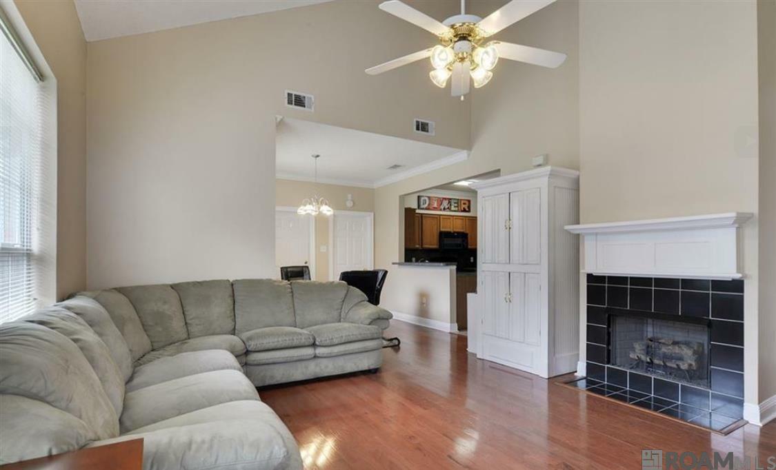 Property Photo: 4464 Highland Rd #105 LA 70808