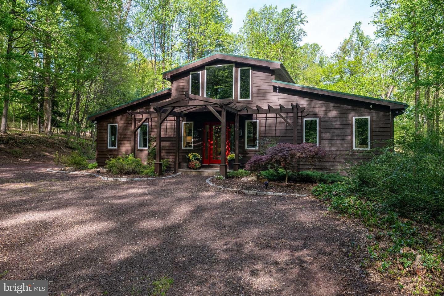 Property Photo: 1088 Imperial Drive PA 19540