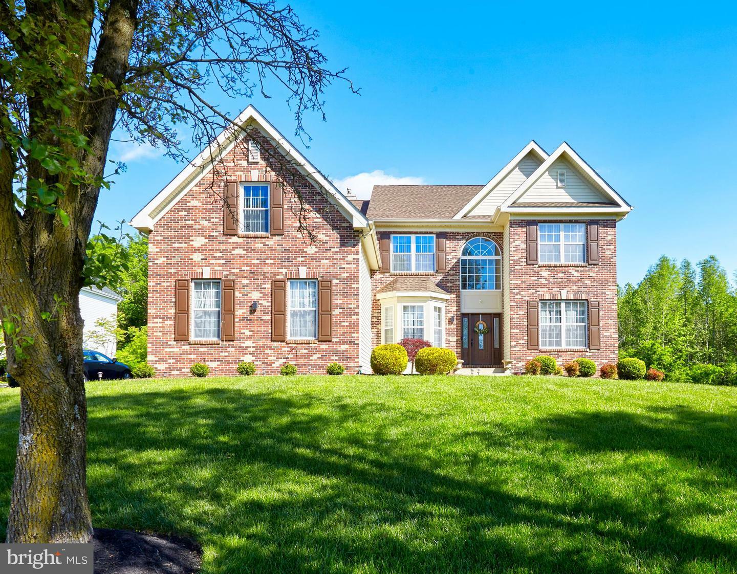 Property Photo: 28 Autumnwood La NJ 08054