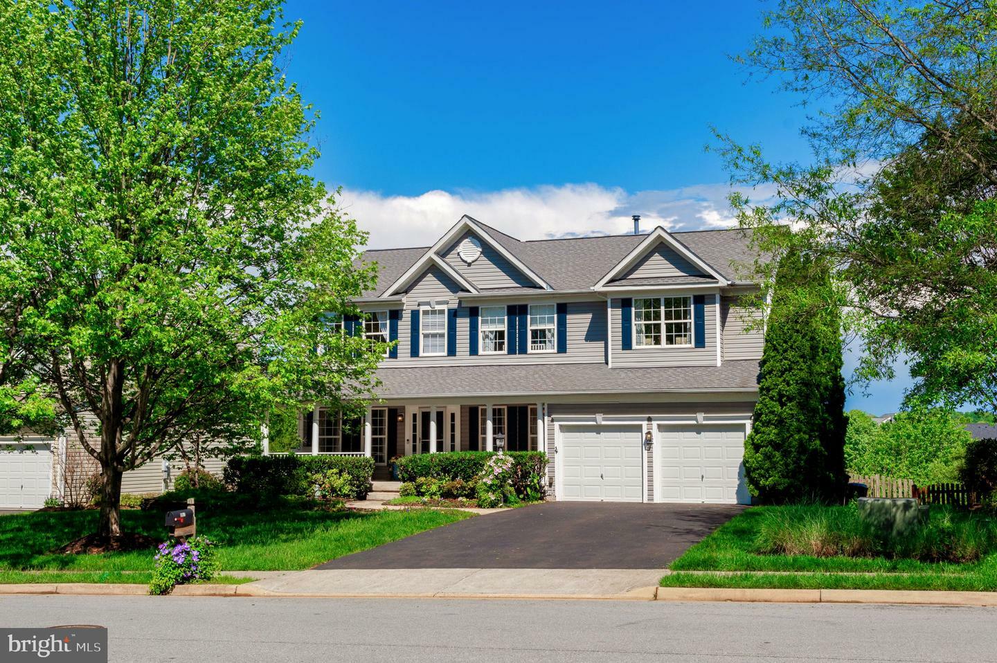 Property Photo: 961 Devonshire Circle VA 20132