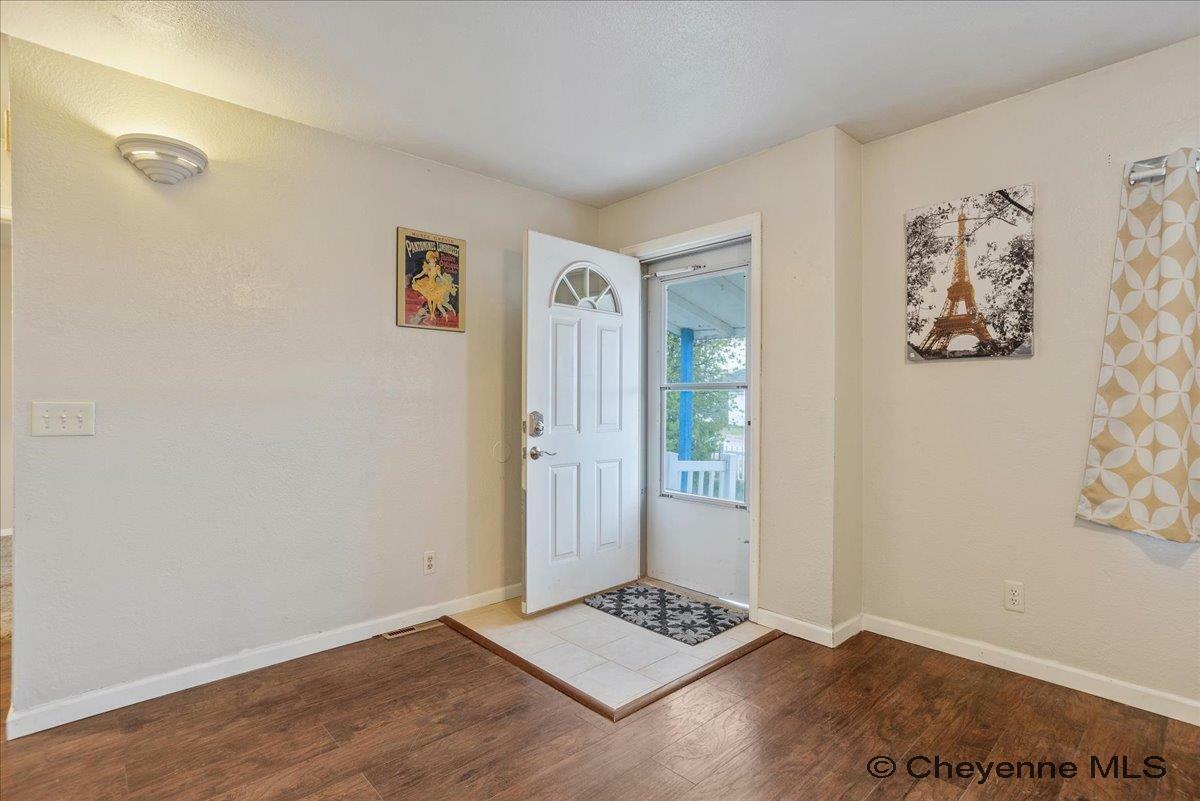 Property Photo: 1425 Lampman Ct WY 82007