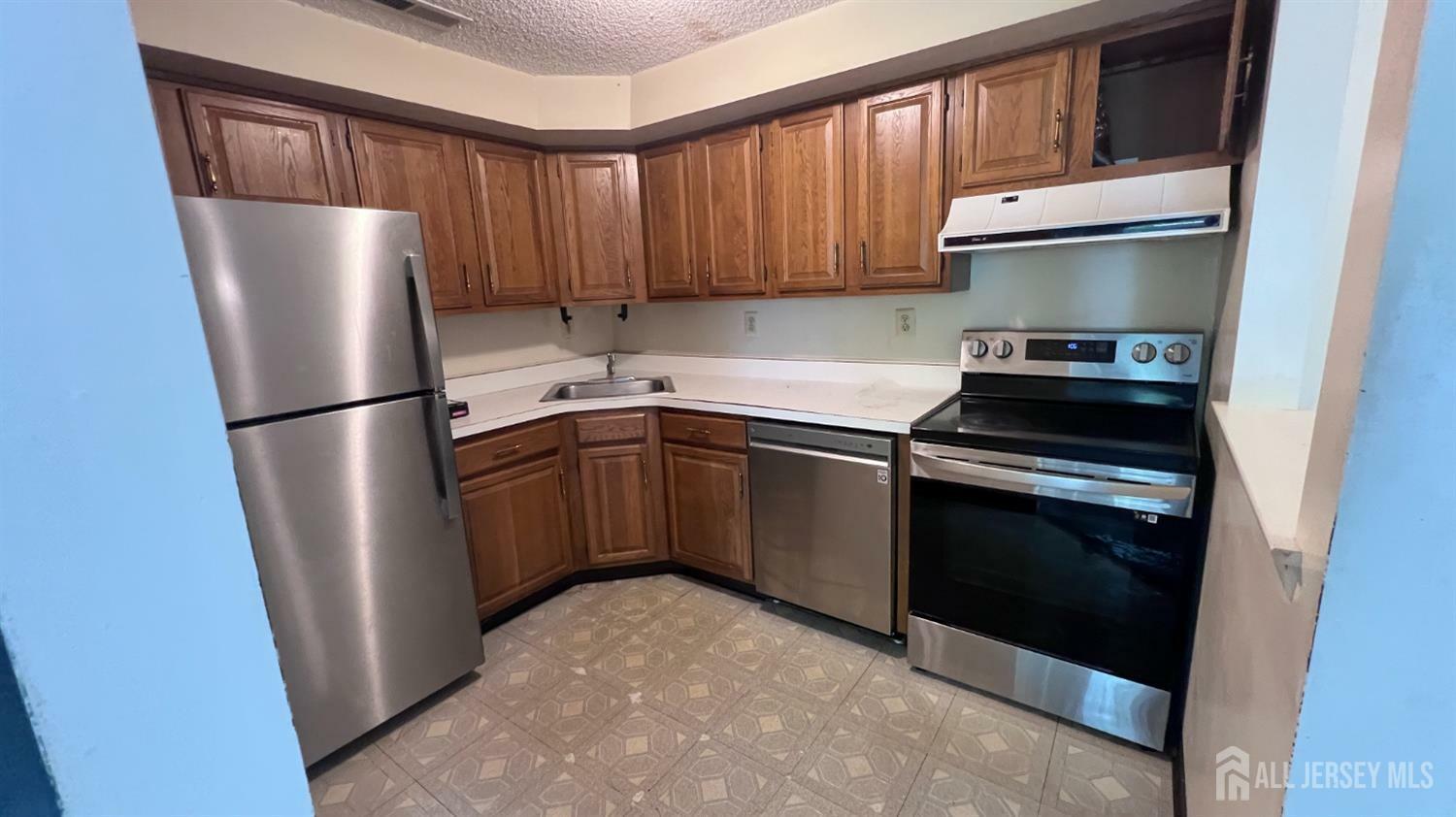 Property Photo: 1816 Aspen Drive NJ 08536