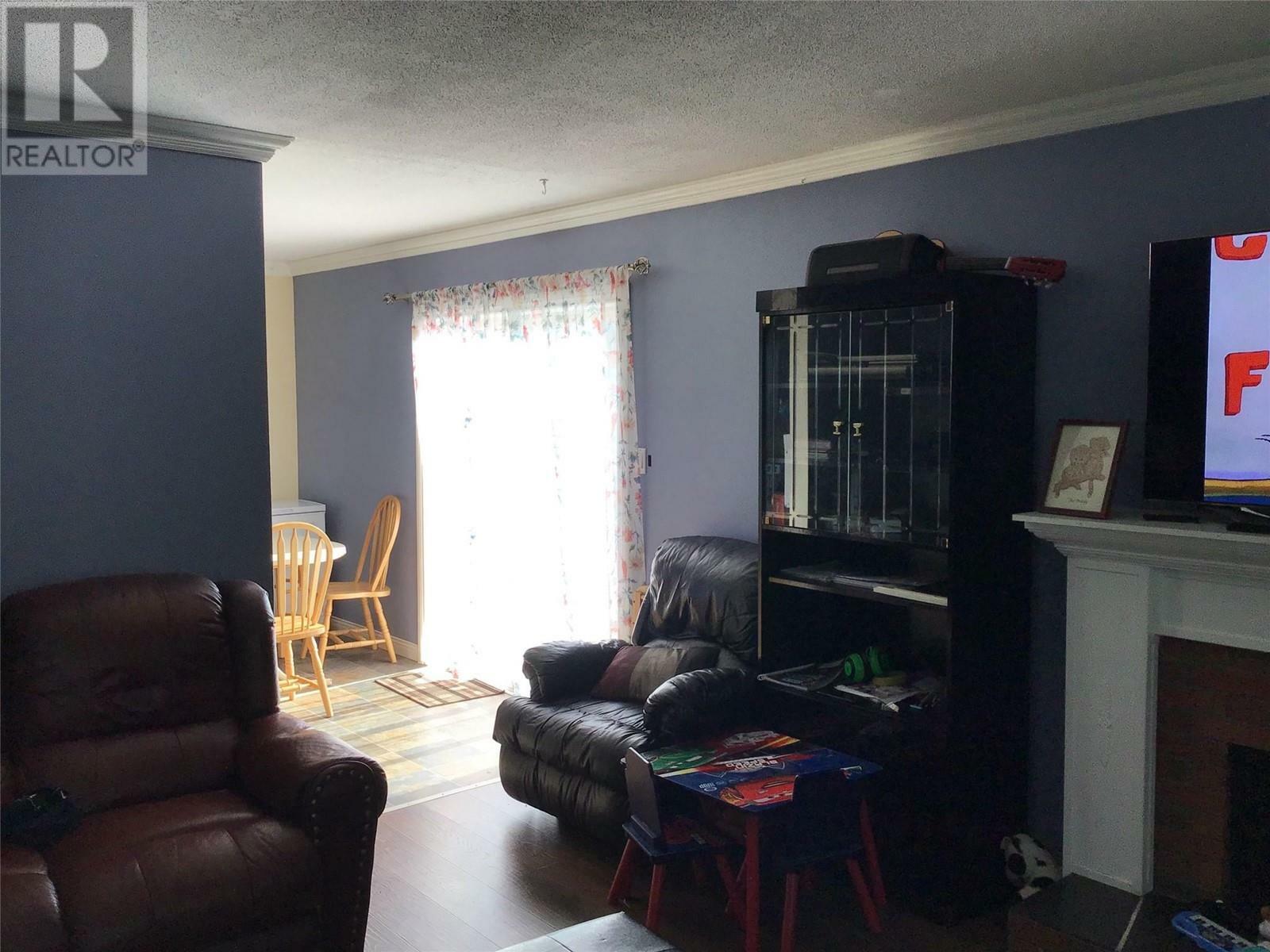 Property Photo: 645 Courtenay Crescent BC V2B 1Z7