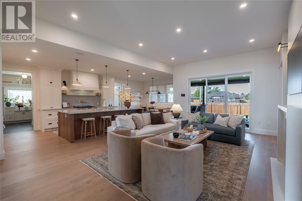 Property Photo: 6923 Shoreside Drive ON N0N 1E0